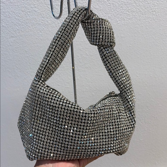 Crystal knotted bag